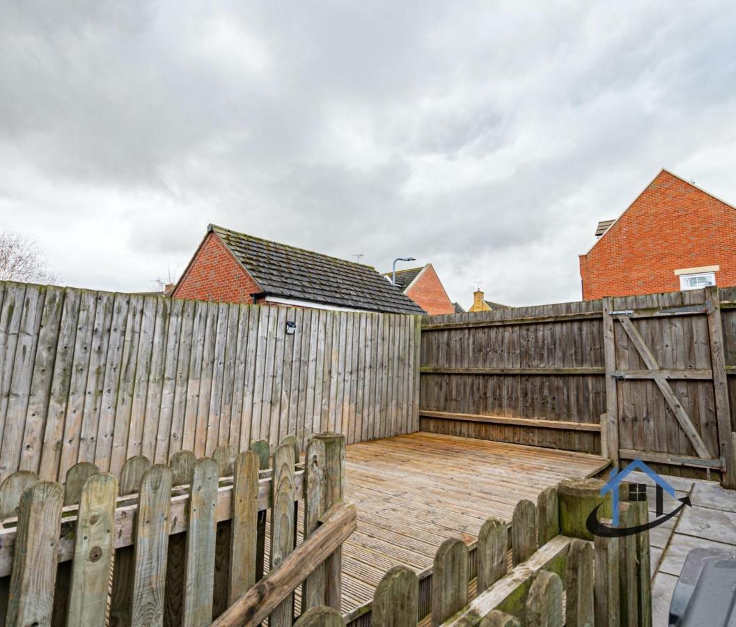 Ironside House, Thrapston King Or Twin Beds, Free Parking, Workspace, Corporates, Sleeps 8 Екстериор снимка